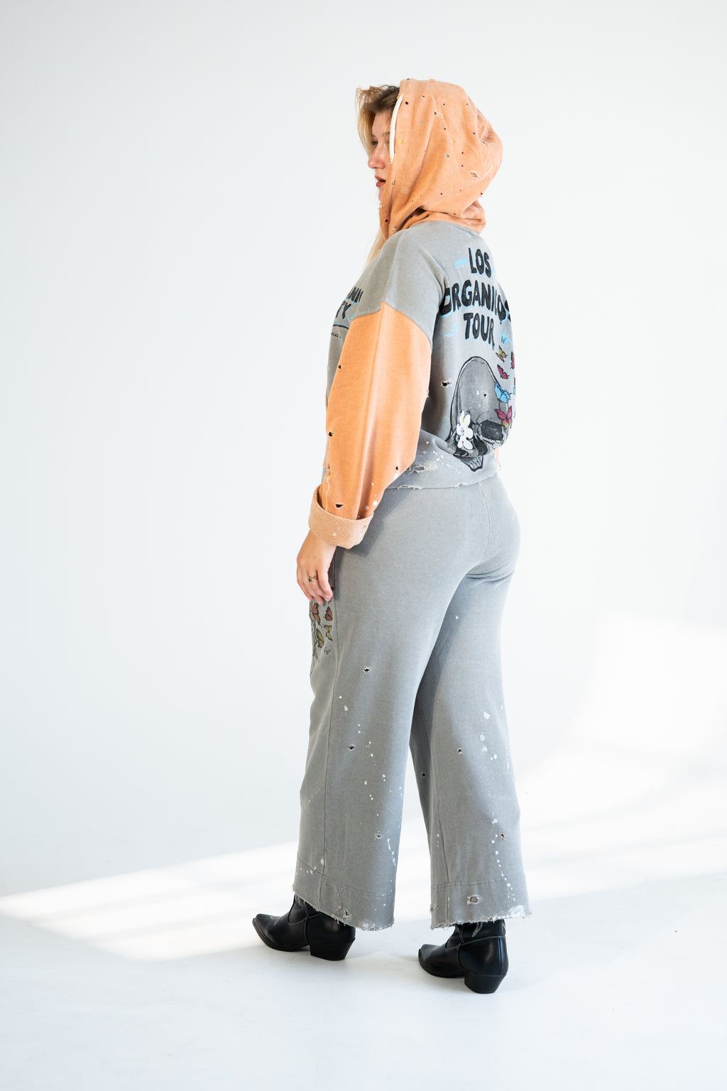Organic City Cropped Hoodie – Coconut Charcoal & Red Clay