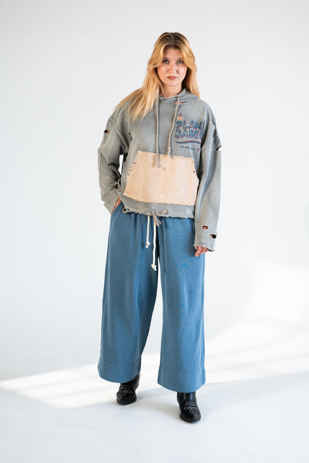 Human Power Vintage Cropped Hoodie – Coconut Charcoal
